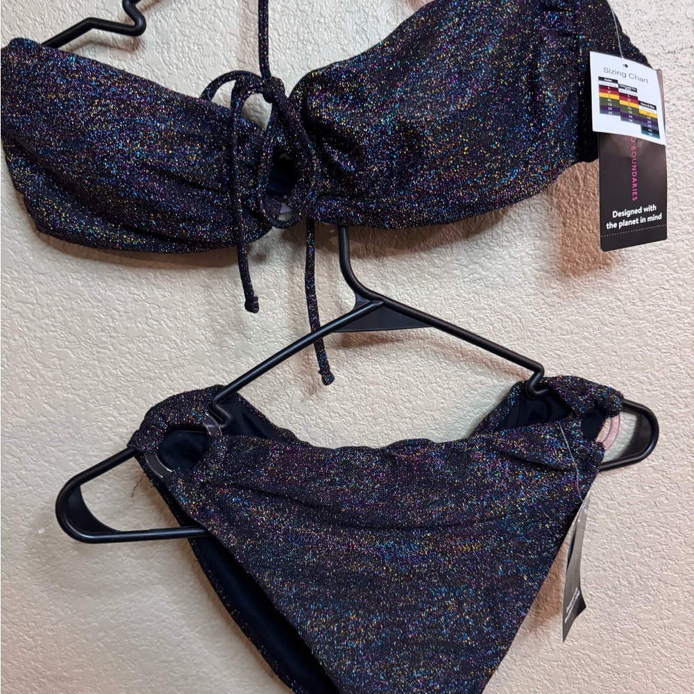 No Boundaries women’s 2 piece swimsuit. Top size L, bottom size M